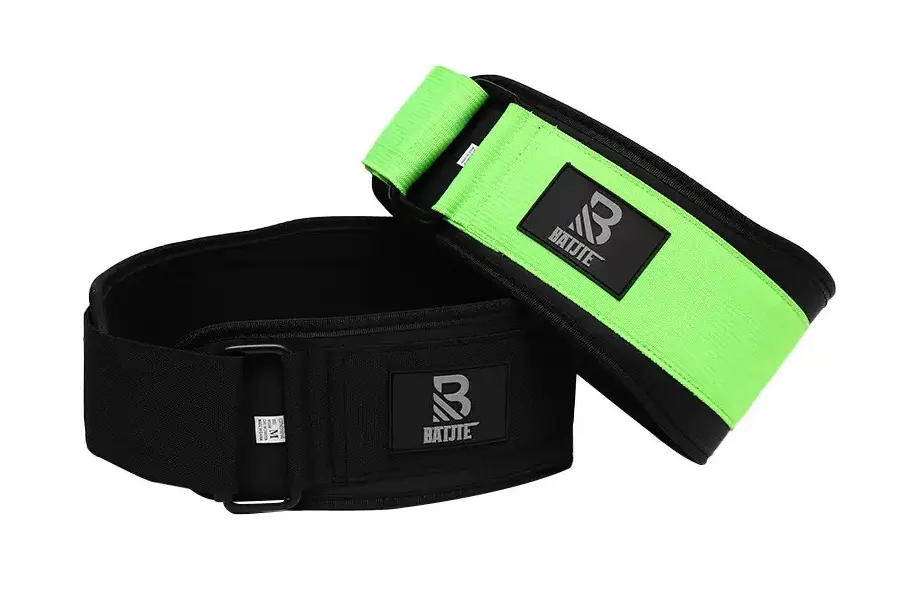 How to Wear a Sports Fitness Belt Correctly (3).jpg
