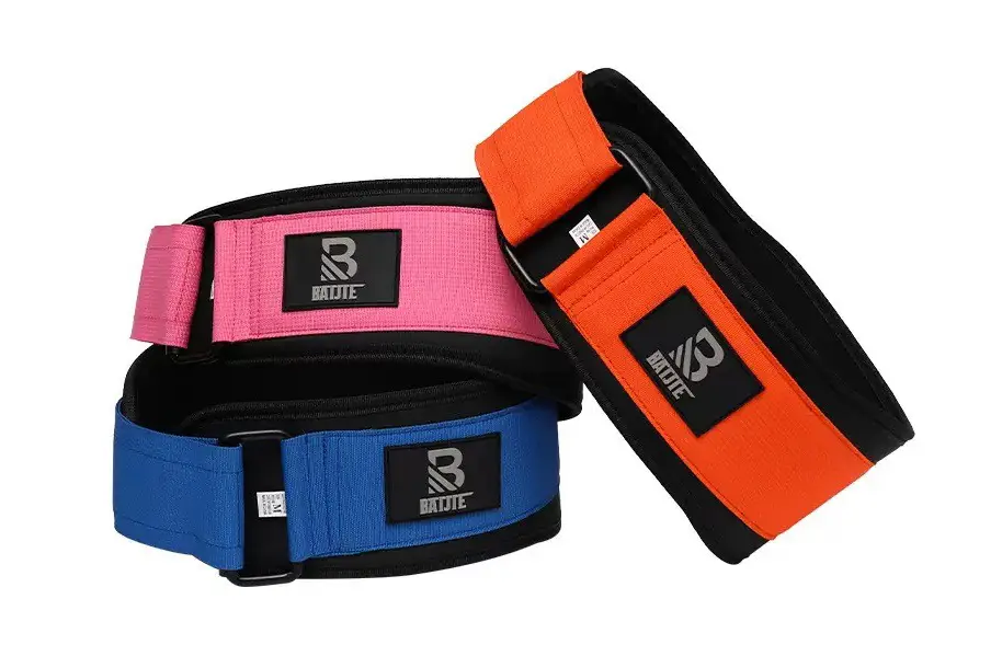 How to Wear a Sports Fitness Belt Correctly (2).jpg